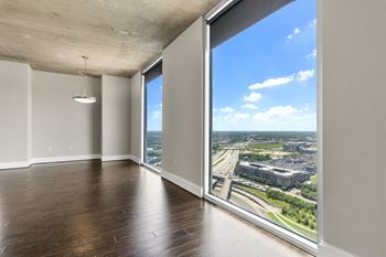 Allure Hermann Park | Penthouse Apartment